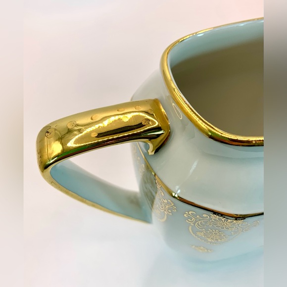 Limoges France Unique White Porcelain Creamer w/ Intricate Gold Detailing - Picture 3 of 8